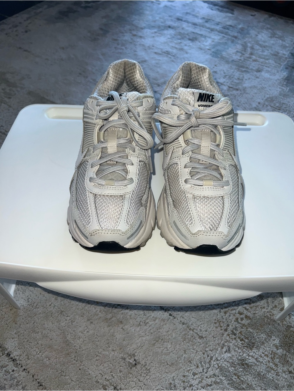 Nike Zoom Vomero 5 Vast Grey Sail Sneakers Men’s 5.5 / Women’s 7